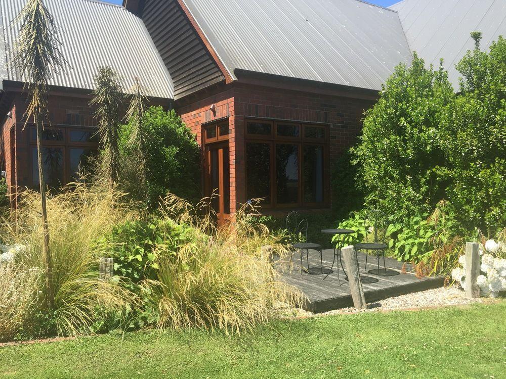 Lake Karapiro Lodge Tirau Exterior foto