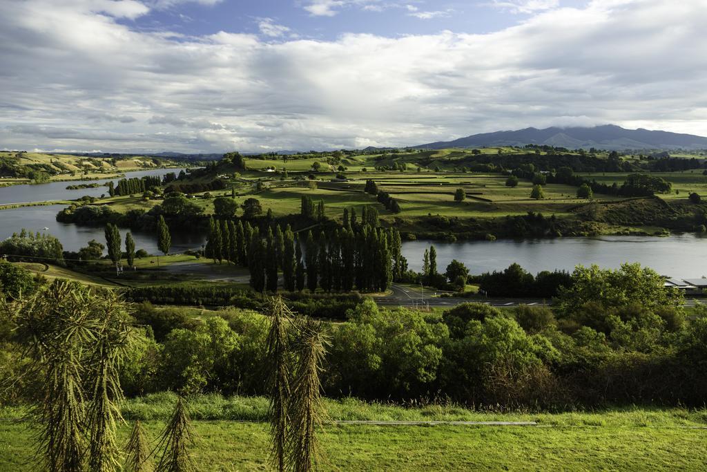 Lake Karapiro Lodge Tirau Exterior foto